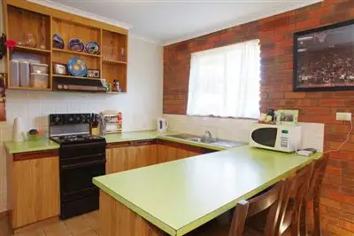 Fourth view of Homely unit listing, 4/10-12 Chatham Close, Bell Post Hill VIC 3215