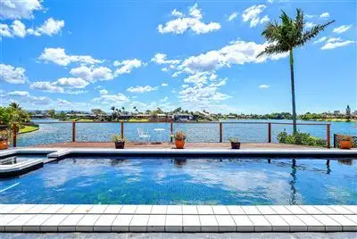 31 Barrier Reef Drive, Mermaid Waters QLD 4218