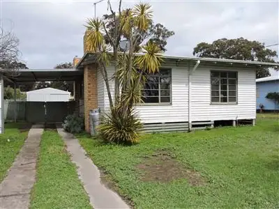 9 Ararat Road, Beaufort VIC 3373