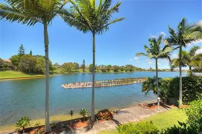16 Haslewood Court, Mermaid Waters QLD 4218