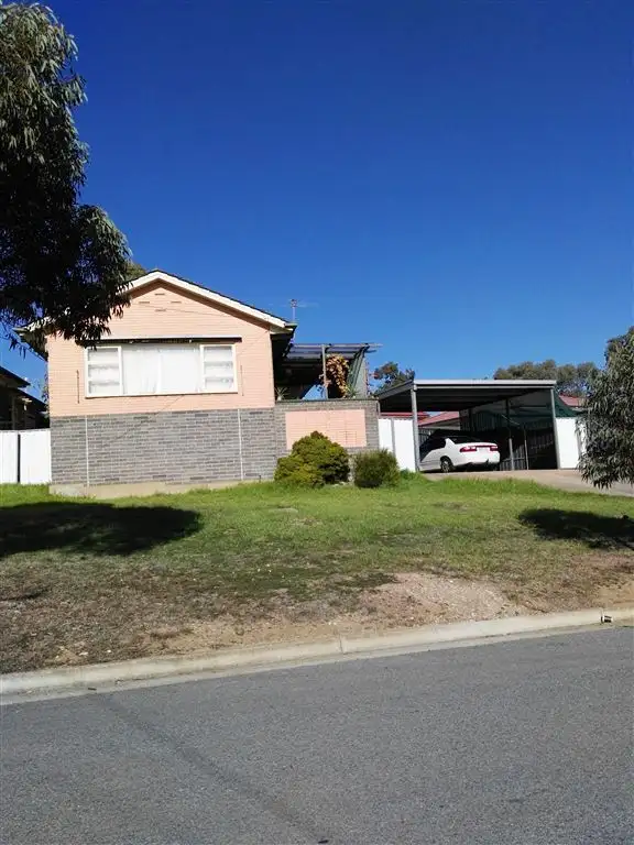12 Hinton avenue, Para Hills SA 5096