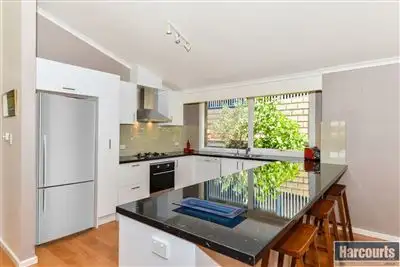 6 Goldfinch Place, Flagstaff Hill SA 5159