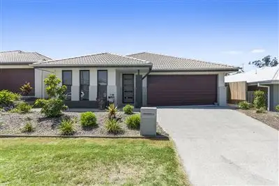 52 Burnett Drive, Holmview QLD 4207