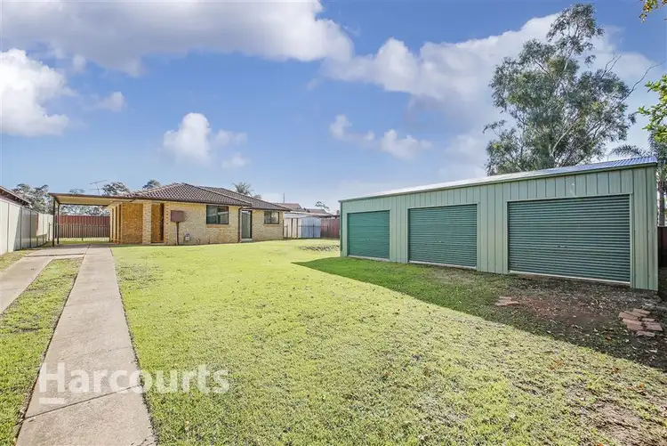 24 Wintaroo Crescent, St Helens Park NSW 2560