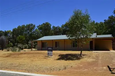 3 Hotham Street, Wandering WA 6308