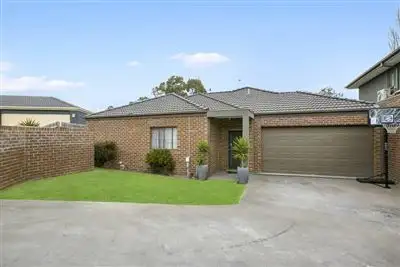 Main view of Homely unit listing, 1/5 Serra Close, Langwarrin VIC 3910