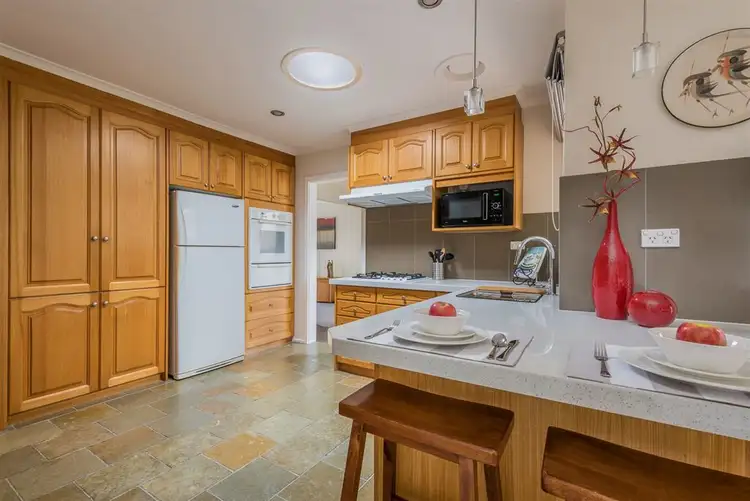 Fourth view of Homely house listing, 10 Tulkara Grove, Vermont VIC 3133