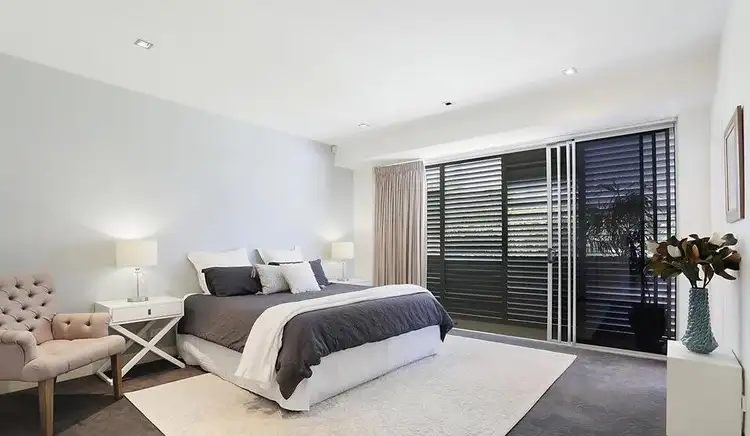 Fifth view of Homely unit listing, 2/17 Anne Avenue, Broadbeach QLD 4218