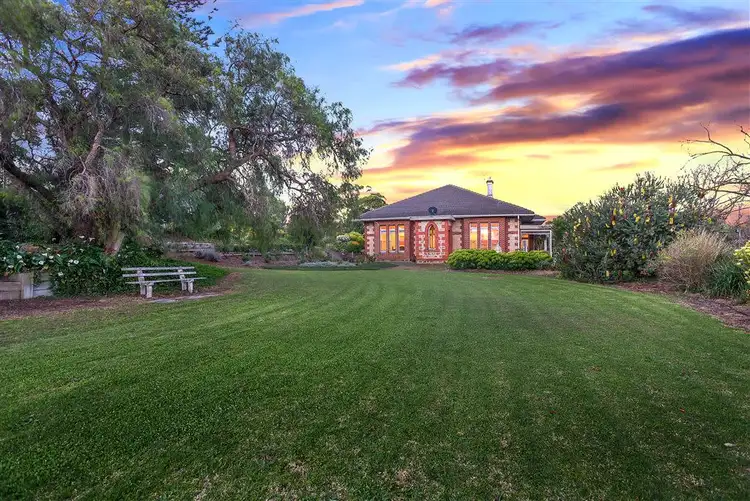 65 Seaview Road, Victor Harbor SA 5211