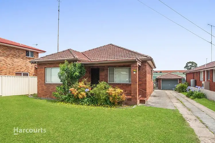 182 Tongarra Road, Albion Park NSW 2527