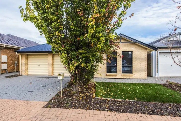 8 Signal Street, Seaford Meadows SA 5169