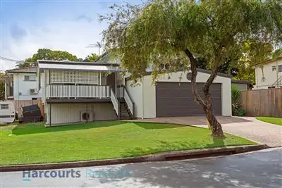 11 Pownall Crescent, Margate QLD 4019