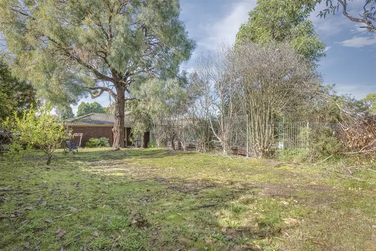 Fifth view of Homely house listing, 8 Glenwerri Court, Vermont South VIC 3133