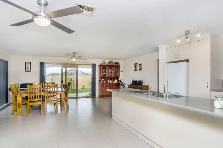 9 Seagull Street, Aldinga Beach SA 5173
