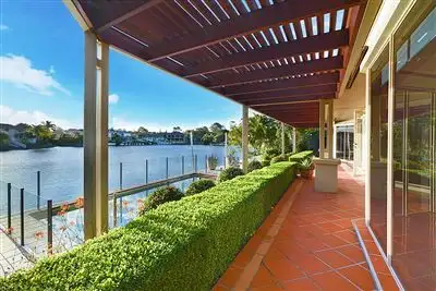 40 Cotlew Street East, Southport QLD 4215