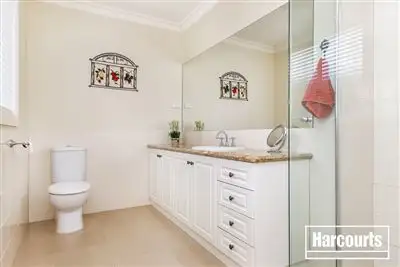 Fourth view of Homely house listing, 8 Tara Park Close, Narre Warren North VIC 3804
