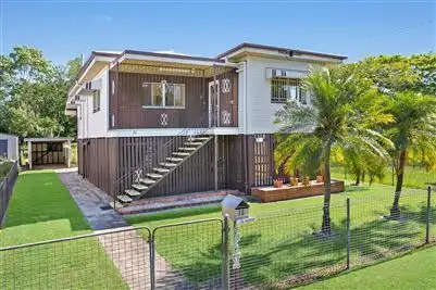 10 Stimpson Street, Fairfield QLD 4103
