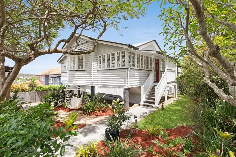 7 Raven Street, Camp Hill QLD 4152