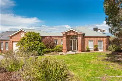 5 Westall Close, Sunbury VIC 3429
