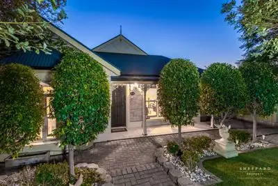 11 Myall Avenue, Kensington Gardens SA 5068
