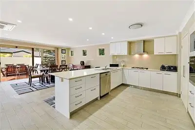 2 Penamber Court, Benowa QLD 4217