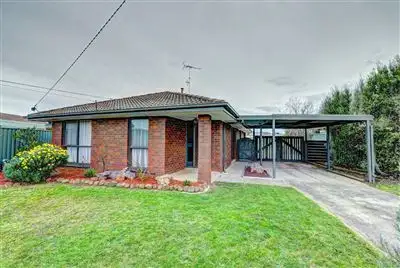 29 Marie Crescent, Wendouree VIC 3355