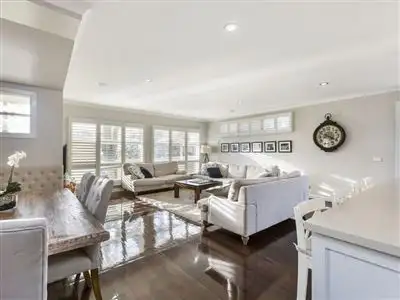 2 Wynnstay Road, Mount Eliza VIC 3930