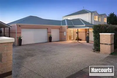 8 Mitch Court, Somerville VIC 3912