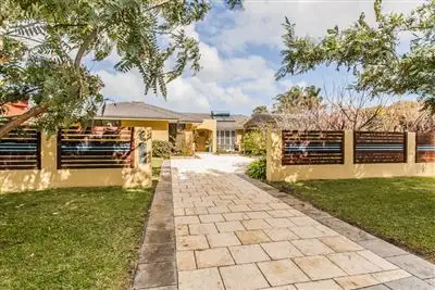 12 Parkway Rd, Bibra Lake WA 6163