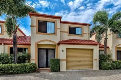 32/74 Plaza Street, Wynnum West QLD 4178