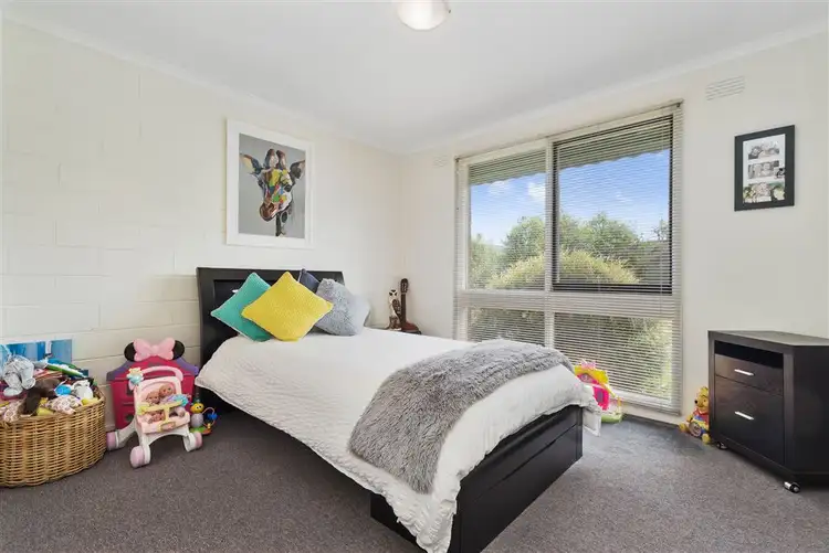 Fifth view of Homely unit listing, 1/18 Lucerne Avenue, Mornington VIC 3931