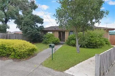 Second view of Homely house listing, 3 Ascot Court, Thomastown VIC 3074