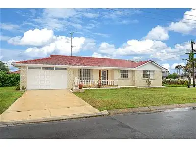 22 Birigun Street, Mermaid Waters QLD