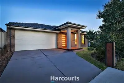 9 Debra Avenue, Pakenham VIC 3810