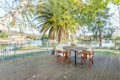11 Waterview Gardens, Jerrabomberra NSW 2619