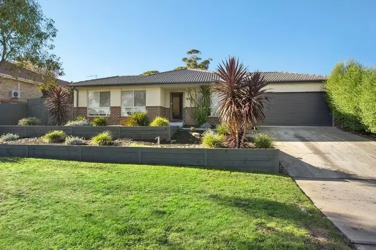 6 Windella Grove, Skye VIC 3977