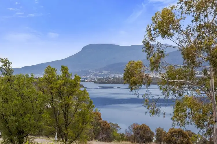 35 Lamprill Circle, Herdsmans Cove TAS 7030