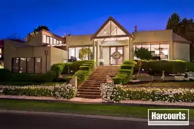 16 Telford Drive, Berwick VIC 3806