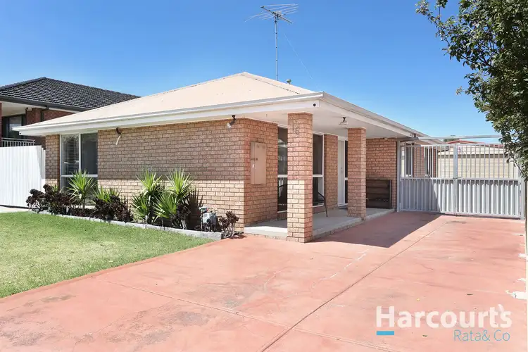 16 Hopkins Way, Meadow Heights VIC 3048
