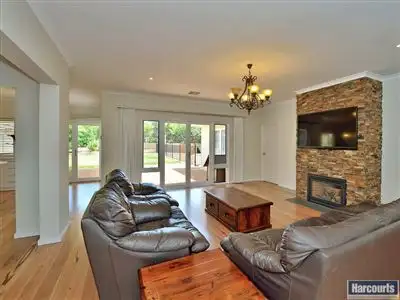 21 Arramall Trail, Lakelands WA 6180