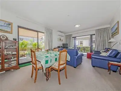 Fifth view of Homely unit listing, 4/11-15 Kitchener Street, Coorparoo QLD 4151