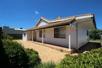 20 Adams Street, Cootamundra NSW 2590