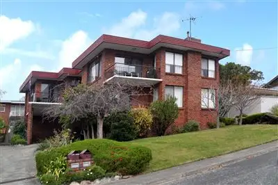 1/6 Quamby Avenue, Sandy Bay TAS