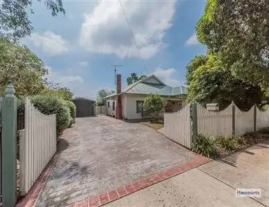 3 Young Street, Drouin VIC 3818
