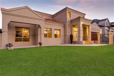 Second view of Homely house listing, 5 Craig Place, Winthrop WA 6150