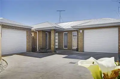 2/14 Waiora Avenue, Hamlyn Heights VIC 3215