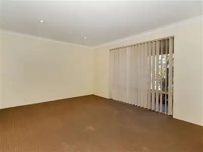 Fifth view of Homely house listing, 10 Marigold Place, Yangebup WA 6164