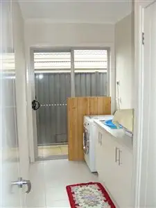 Seventh view of Homely house listing, 8 Botanic Court, Hamilton VIC 3300