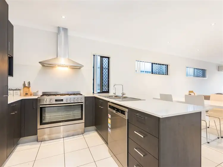 37 Sandover Circuit, Holmview QLD 4207