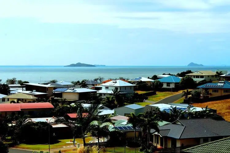 18 Livistonia Cres, Emu Park QLD 4710